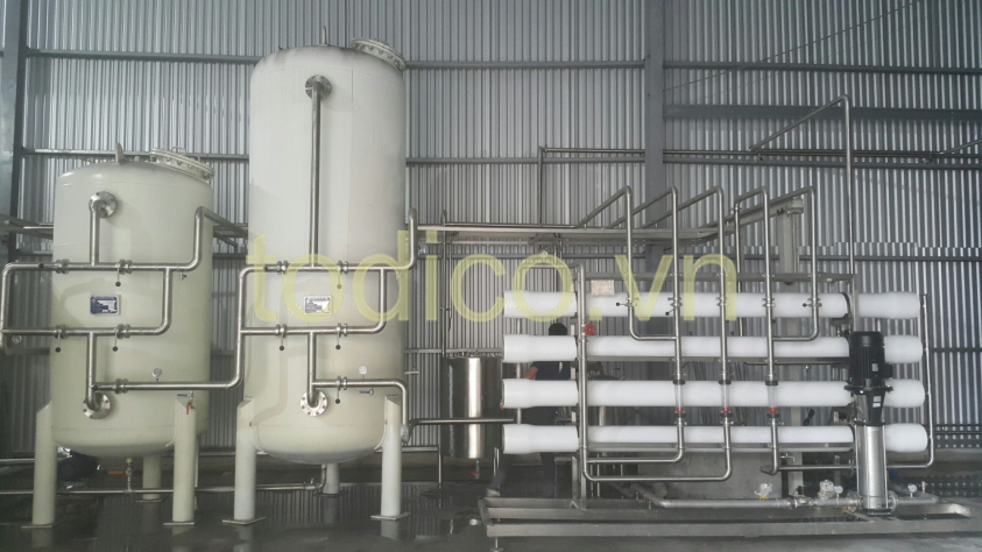 Hệ thống xử lý nước uống tinh khiết đóng chai - thương hiệu Avinaa
