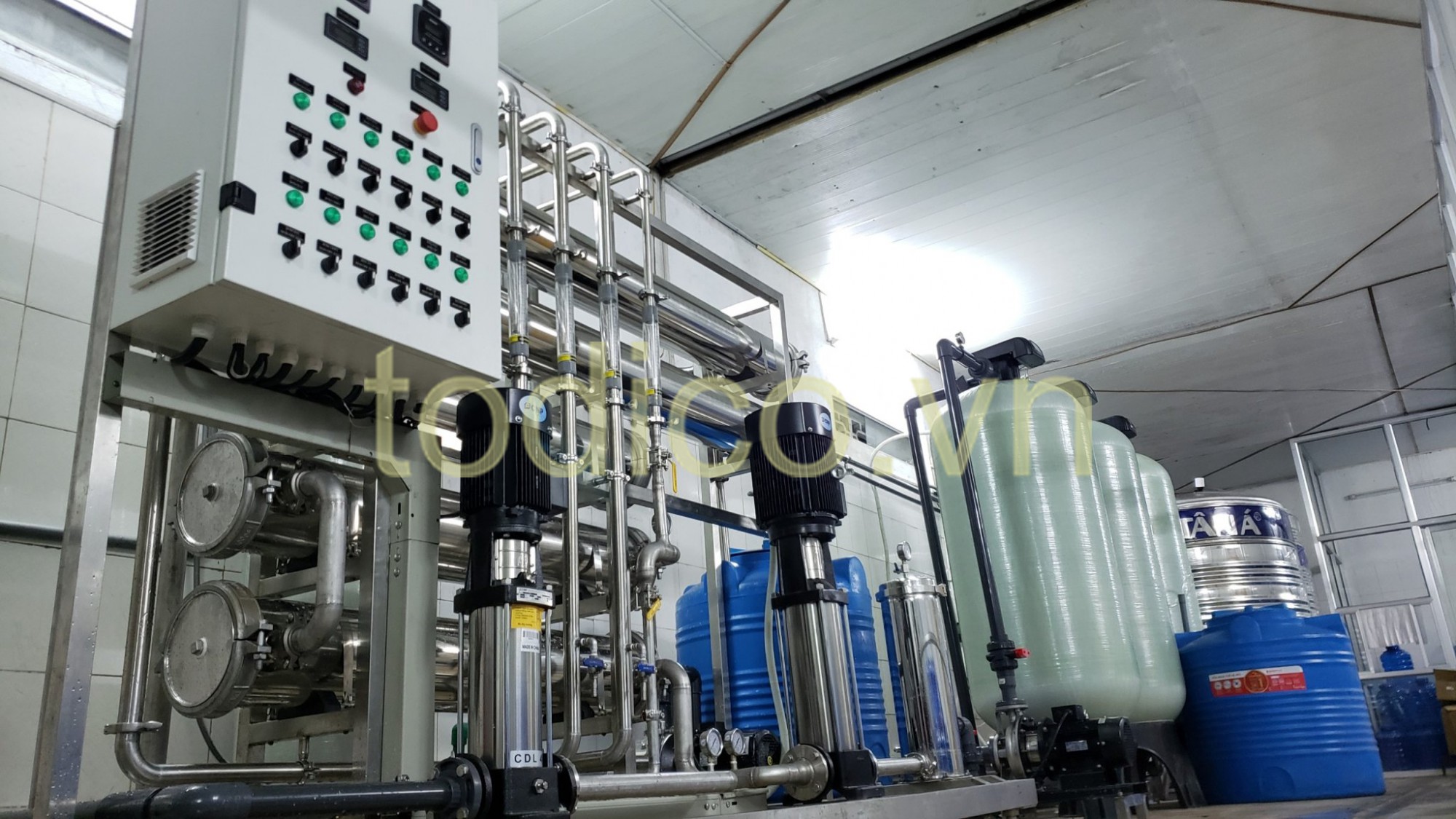 Hệ thống xử lý nước uống tinh khiết đóng bình CS 4 m3/h + xử lý nước làm mát động cơ máy CS 2 m3/h